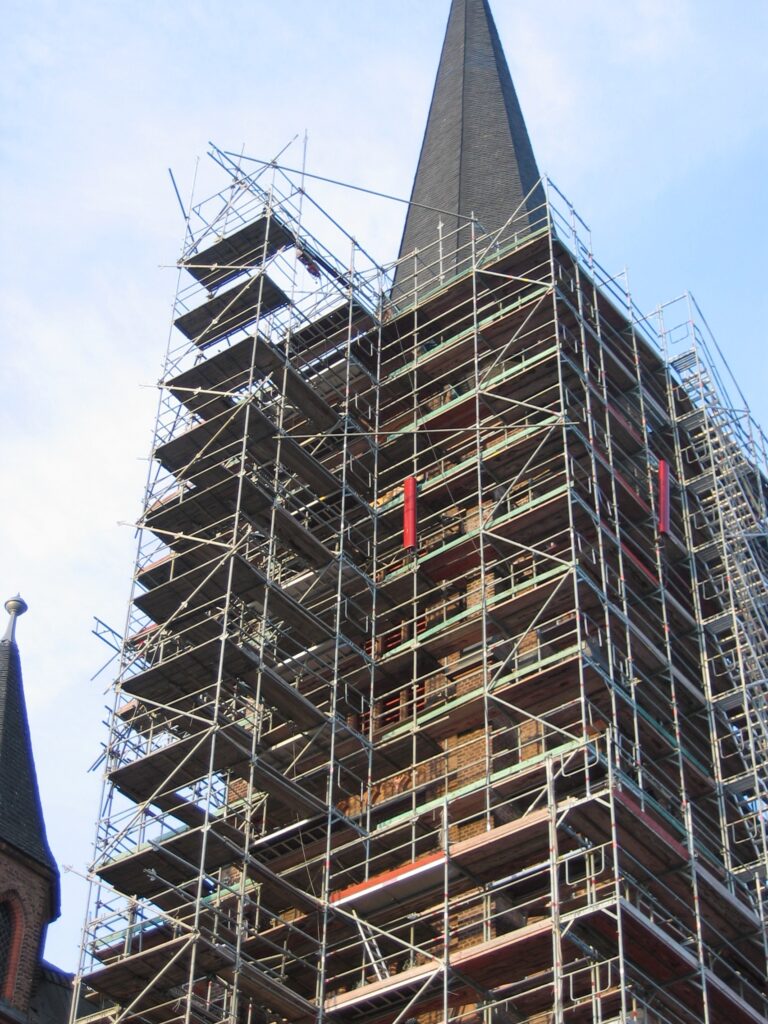 Erneuerung der Photovoltaikanlage sowie Dacharbeiten auf dem Gebäude Bezirksregierung Köln